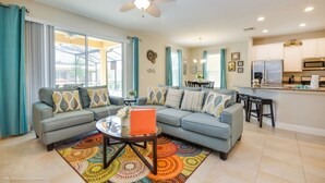 วิลล่า (Ultimate 6 Bedroom 5 Bathroom Solterr) | ห้องนั่งเล่น
