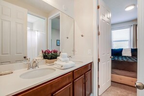 Villa | Bathroom - Solara Resort 9 Bedroom 6 Bathroom Resort Villa (Kissimmee)
