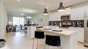 Apartment (4741CT Amazing Story Lake Brand New C) | Private kitchen
