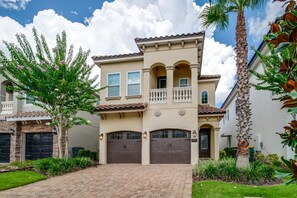 Villa (1080CPINES) | Exterior