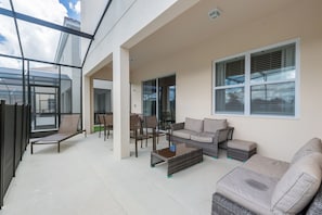 Villa (5406OAKG) | Balcony