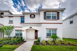 Apartment (8917STIN New Luxury Furnished 5 Bedro) | Exterior - 8917stin New Luxury Furnished 5 Bedroom 4 Bathroom (Davenport)