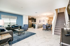 Apartment (8917STIN New Luxury Furnished 5 Bedro) | Living room
