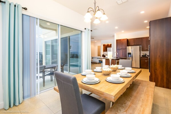 Villa | 5 bedrooms, iron/ironing board, free WiFi