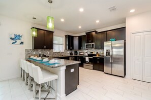 Villa (9037HS 6 Bedroom 6 Bathroom Champions) | Private kitchen