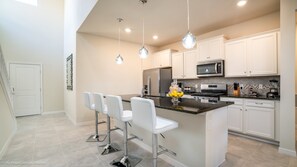 Vila (5445 Luxury 6 Bedroom 4.Bath  Home Wi) | Dapur pribadi