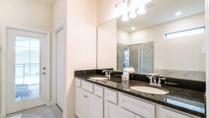 Villa (5445 Luxury 6 Bedroom 4.Bath Home Wi) | Bathroom