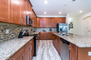 別墅 (4720SHD Ultimate New 6 Bedroom Stor) | 私人廚房