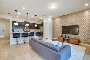 Apartment (4663TERRA) | Living room | Flat-screen TV