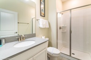 Apartment | Bathroom