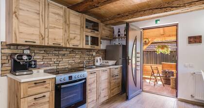 Beautiful home in Tounj with WiFi