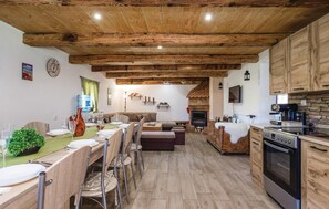 Fridge, stovetop, coffee/tea maker