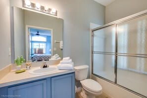 Apartment | Bathroom