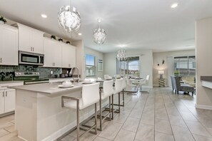 Villa (1561FD  High End Champions Gate Furni) | Exterior