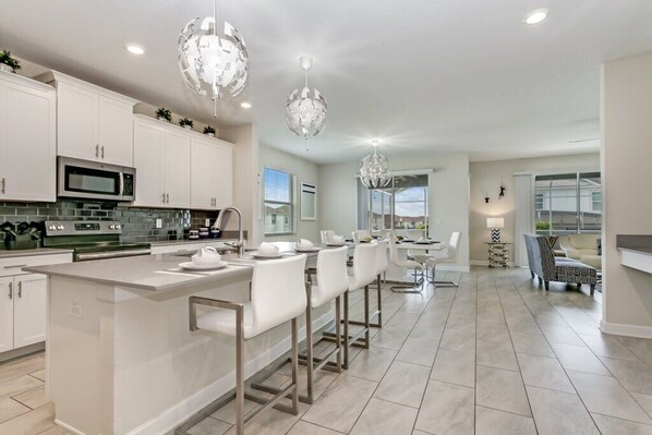 Villa (1561FD High End Champions Gate Furni) | Exterior