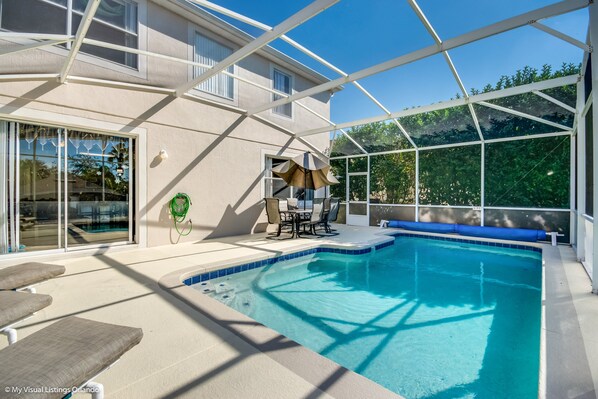 Villa (215GLEN Amazing Newly Decorated 5 Bed) | Piscine | Piscine extérieure