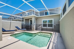 Apartment (910PB Luxury Furnished 5 Bedroom 5 Ba)