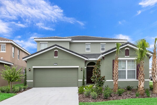 Villa (6070BOA Luxury 6 Bedroom 5.Bath Hom) | Exterior