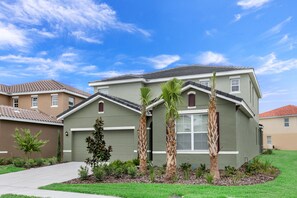 Villa (6070BOA  Luxury 6 Bedroom 5.Bath  Hom) | Exterior
