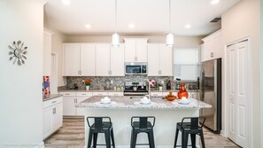 Villa (1557MB Amazing Champions Gate 5 Bedro) | Exterior