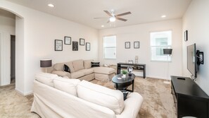Villa | Living room - 2618ca New Ultimate 10 Bedroom 8 Bathroom Villa (Kissimmee)