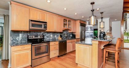 Ultimate 6 Bedroom 5 Bathroom On Bay Hill 5824ta