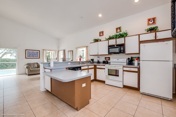 Villa (435CASTLE) | Private kitchen