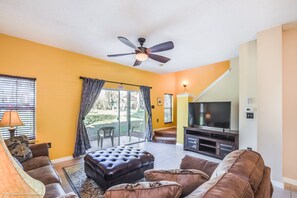 Apartment (2782SKP Emerald Island Resort) | Living room