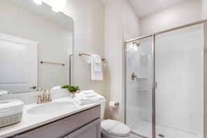 Apartment (790PBEACH Sleeps 11 ) | Bathroom