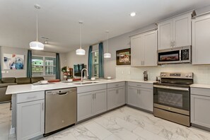 Villa (511PBEACH  Amazing Champions Gate 9 B) | Private kitchen