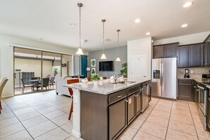 Apartment (1939MAJORCA Fantastic 5 Bed 4 Bathroo) | Private kitchen