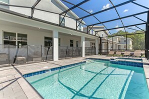 House (2867STANZA 9 BR Villa With Games Room)