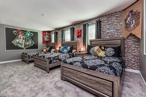 Ferienhaus (4629TARGET 9 BR Villa With Games Room)