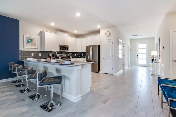 House (4629TARGET 9 BR Villa With Games Room) | Private kitchen