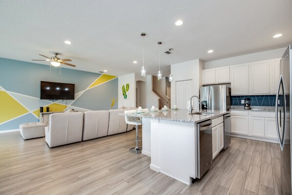 Huvila | Yksityinen keittiö | Jääkaappi, astianpesukone, pakastin