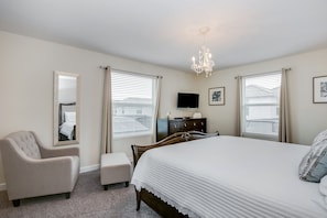 Villa (Amazing Storey Lake 5 Bedroom 5 Bath)