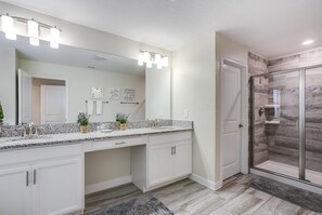 Villa (Amazing Storey Lake 5  Bedroom 5 Bath) | Bathroom - Amazing Storey Lake 5 Bedroom 5 Bathroom 4778kcc (Kissimmee)