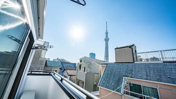 House, 3 Bedrooms | Balcony view