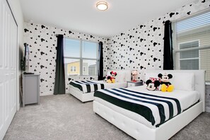 House | 7 bedrooms, free WiFi