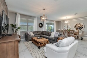 Villa (8805CRUDEN) | Living room