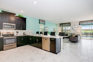 Villa | Private kitchen - 661pbeach Amazing Champions Gate 9 Bedroom 5 Bed (Davenport)