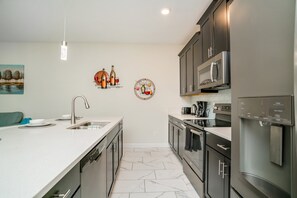 Apartment (1566PLUNKER) | Private kitchen
