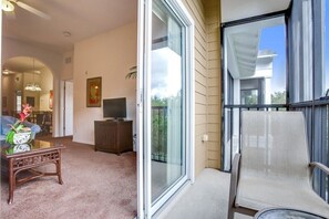 Room - Rumred Condo Bahama Bay (Davenport)