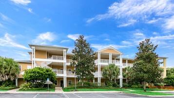 Condo (114RUMRUN) | Exterior