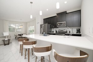 Apartment | Private kitchen - Memories Lane Villa Storey Lake (Kissimmee)