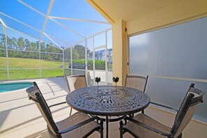 Villa (204GLEN) | Balcony - Gleneagles Drive Highalnds Reserve 4 (Davenport)