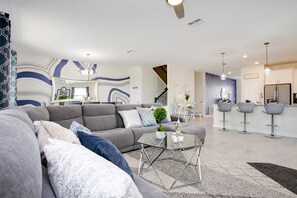 Villa (8816CRUDEN) | Living room