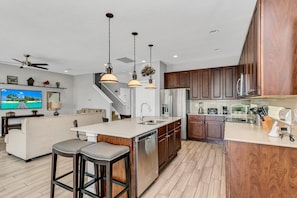 House (3800OAKVILLE) | Private kitchen