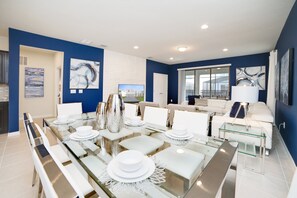 Villa (8956ZURICH) | Eigene Küche