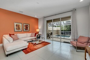 Apartment | Living room | Flat-screen TV - Retreat Villa Serenity (Clermont)